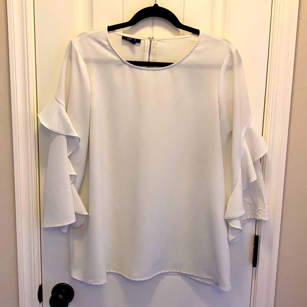 Women’s 3/4 Ruffle Sleeve Blouse